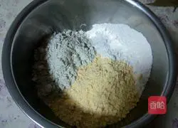 Multi-grain pancakes (with multi-grain meat inside) Illustration of how to make forks) 1