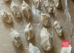 Illustration of how to make vegetarian three fresh dumplings 7