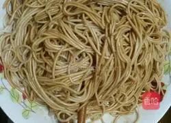 Illustration of how to make noodles 5