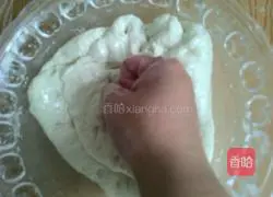Illustration of how to make flying cake skin 4