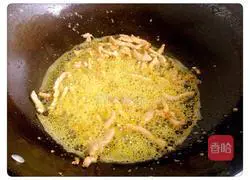 Illustration of how to make fried noodles with cabbage and shredded pork 4