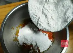 Illustration of how to make hollow sesame pumpkin cake 3