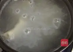 Celery and pork stuffing dumplings Illustration of how to do it 13