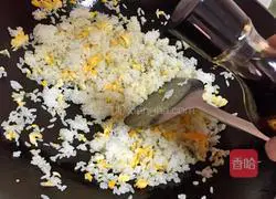 How to make soy sauce egg fried rice Illustration 4