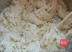 Illustration of how to make dumpling stuffing 1