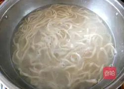 Illustration of how to make four-color fried noodles 5