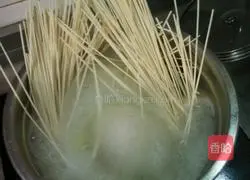 Illustration of how to make cabbage noodles 6