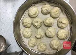 Illustration of how to make mushroom, cabbage and shrimp buns 4