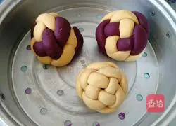Illustration of how to make two-color hydrangea steamed buns 21