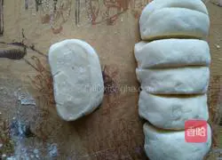 Illustration of how to make gold and silver steamed buns 7