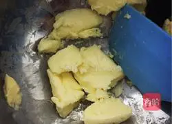 Illustration of how to make diced orange cheese pancakes (Holland) quick version 2