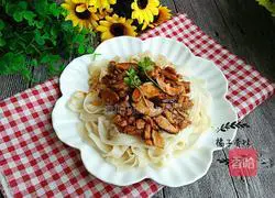Illustration of how to make spicy pork and mushroom noodles 12