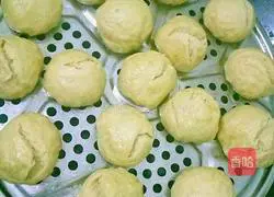 Illustration of how to make brown sugar steamed buns 9