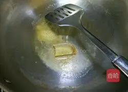 Illustration of how to make double mushroom curry fried rice 4