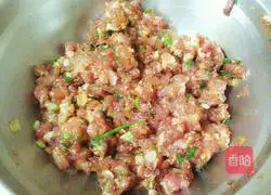 Illustration of how to make meatloaf 4