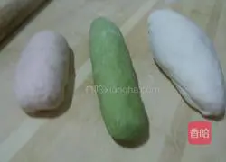 Illustration of how to make two-color dumplings 2