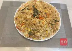 Illustration of how to make carrot, corn and shrimp fried rice 12