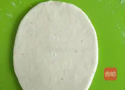 Illustration of how to make bean-flavored lotus leaf steamed buns 5