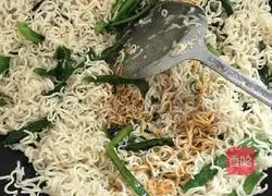 Shunshun Egg Soy Sauce Fried Noodles Recipe Illustration 8