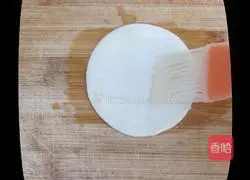 Illustration of how to make dumpling skin scallion pancakes 4