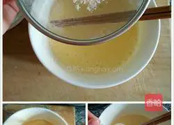 Illustration of how to make Xiaoyuer Egg Pancake 3 