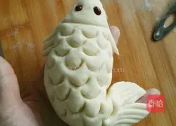 Carp Illustration of how to make steamed buns 17