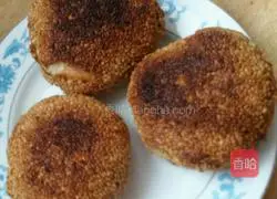 Illustration of how to add meat to sesame cakes 8