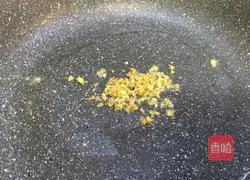 New ways to eat pineapple~Pictures of how to make pineapple and shrimp colorful rice 7