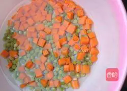 Illustration of how to make golden egg fried rice 7