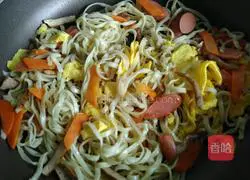 Fried noodles Illustration of how to do it 12