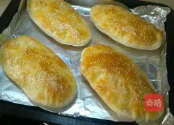 Illustration of how to make flaky sugar cake 18