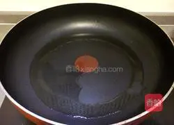 Illustration of how to make fried noodles with garlic chili sauce 4