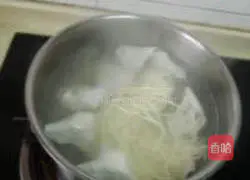 Soy Sauce Wonton Noodles Recipe Illustration 5