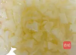 Illustration of how to make rice cooker with pork ribs stuffed rice 4