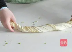 Thousand-layer scallion pancake Illustration of how to do it 8
