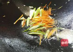 Illustration of how to make cabbage fried noodles 6