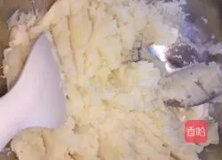 Illustration of how to make ham and potato pancakes 1