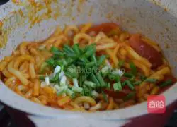 Illustration of how to make minced meat and tomato rice noodles 8