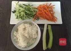 Illustration of how to make golden egg fried rice 1