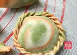 Illustration of how to make three-color dumplings 9