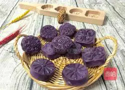 Recipe for Purple Sweet Potato Cake with Sesame and Red Bean Filling 17