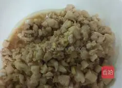 Illustration of how to make Sanding buns 3