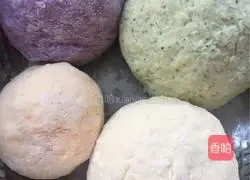 Color Illustration of how to make steamed buns and black sesame and peanut butter flower rolls 6