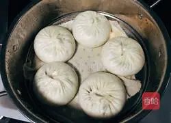 Illustration of how to make Sanding buns 11