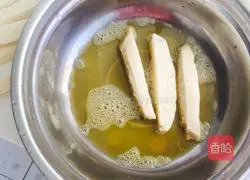 Illustration of how to make golden steamed buns and French fries 4