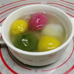 Colorful glutinous rice balls