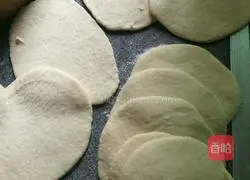Illustration of how to make baby cabbage buns 8