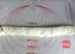 Illustration of how to make crispy green onion cake 7