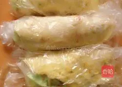 Illustration of how to make egg patties 4