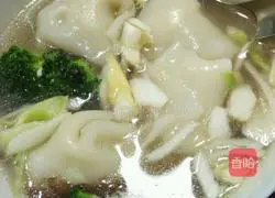 Illustration of how to make wontons 11